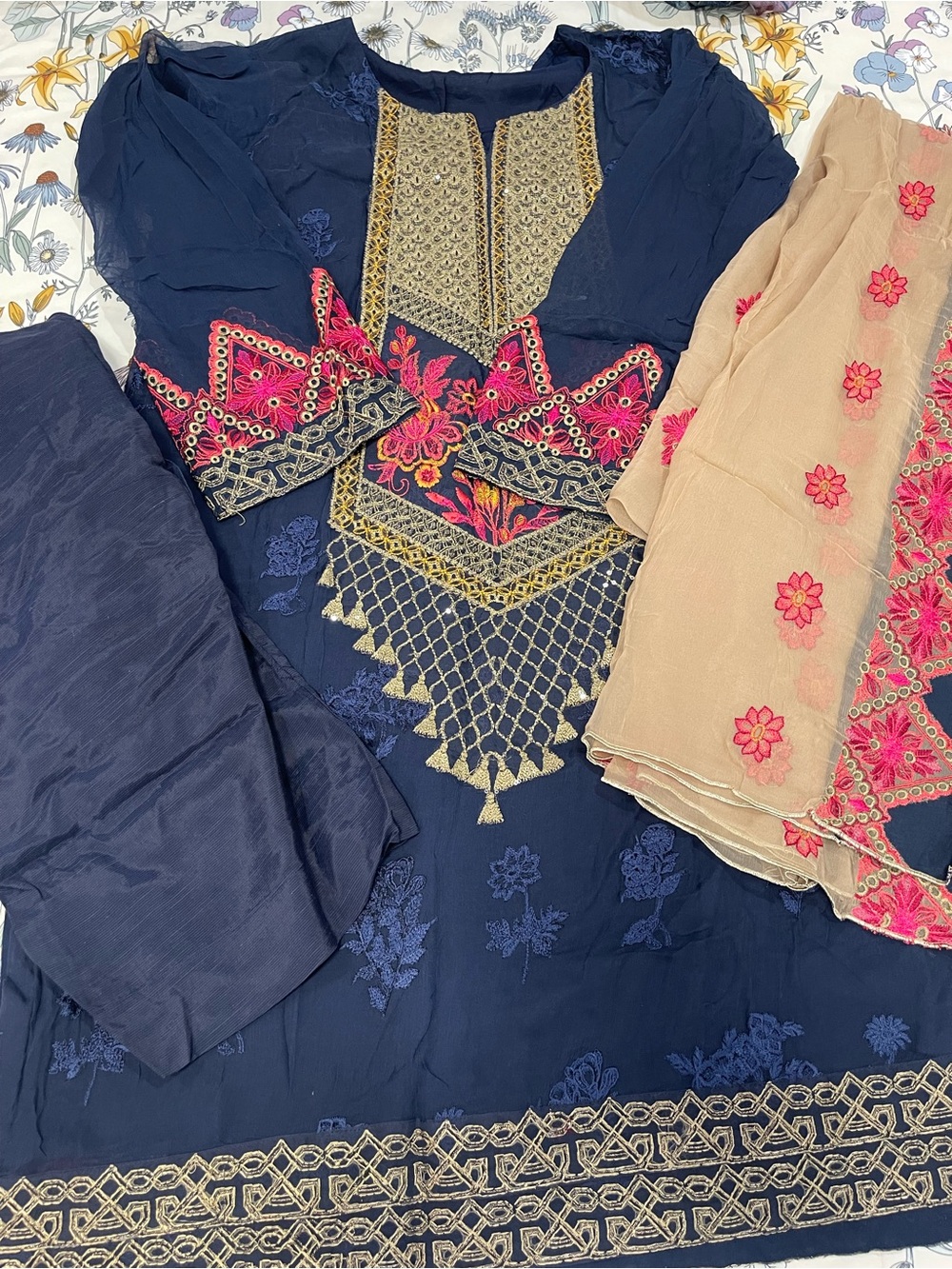 Charizma chiffon Salwar Kameez bust 50